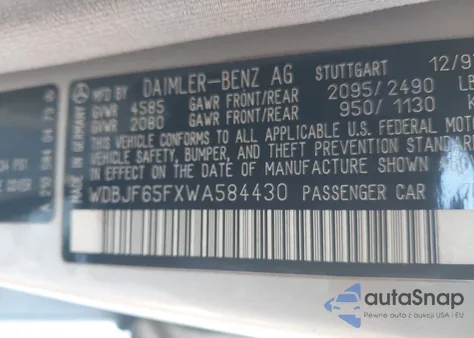 1998 Mercedes-Benz E 320 z USA, uszkodzony, nr VIN WDBJF65FXWA584430